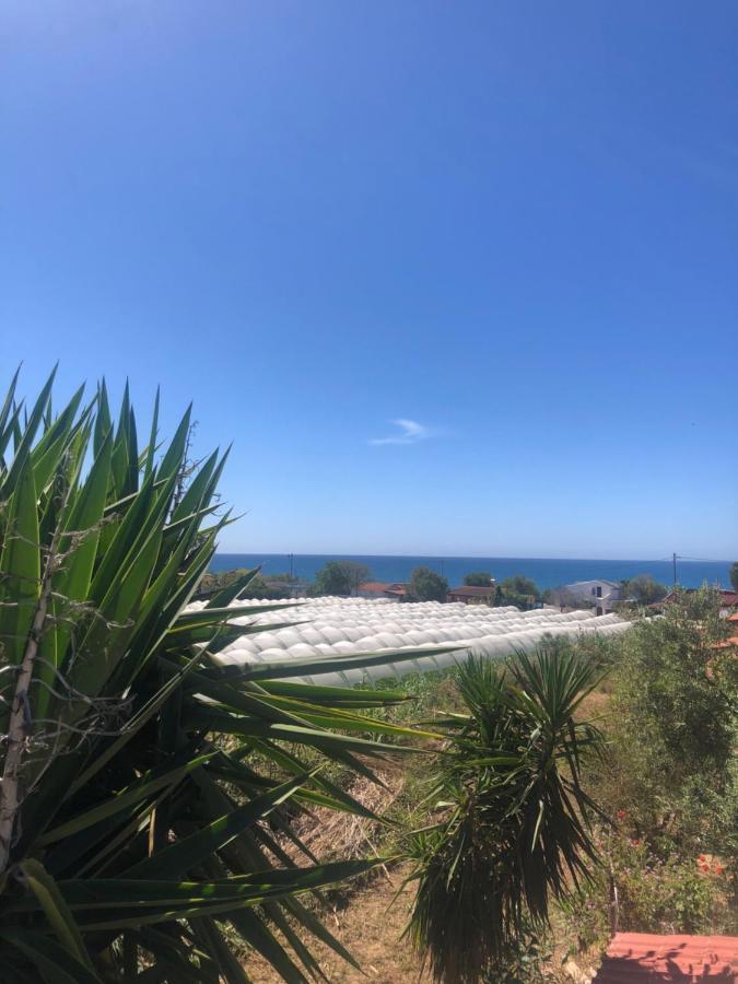 Malou Garden House Near The Beach Glifa  Exterior foto